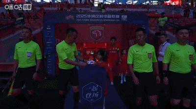 星空体育首页-半场:海港1-1云南,莱昂纳多、奥斯卡建功,加布里埃尔丢点