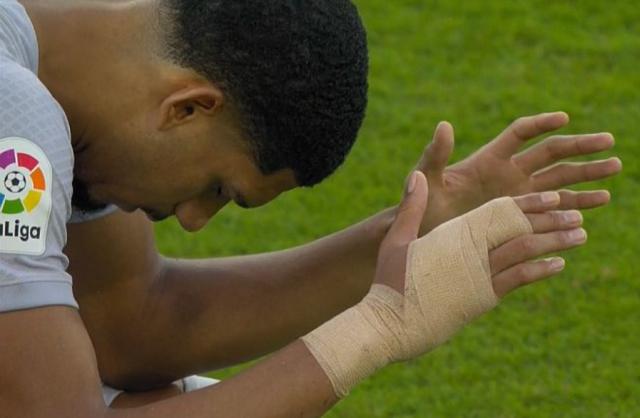 1662835554315084032.png 星空体育平台-【西甲】比赛一度中断 巴萨4比0客胜加迪斯