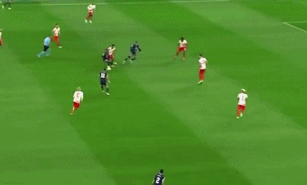 1635981716991036662.gif 星空体育首页-【早报】利物浦头名出线,本泽马打进皇马欧冠千球!