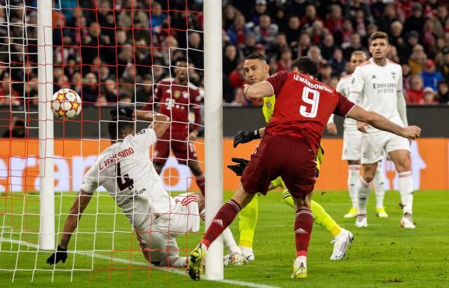 1635886602591065896.jpg 星空体育平台-【欧冠】莱万3球1助攻 拜仁5比2本菲卡提前两轮出线