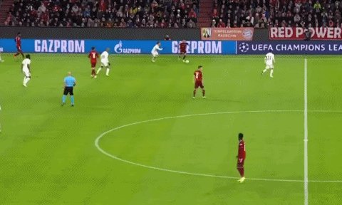 1635886577171003273.gif 星空体育平台-【欧冠】莱万3球1助攻 拜仁5比2本菲卡提前两轮出线