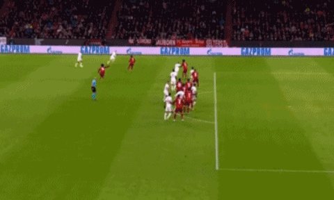 1635886576746044383.gif 星空体育平台-【欧冠】莱万3球1助攻 拜仁5比2本菲卡提前两轮出线