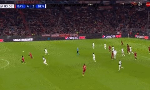 1635893411244053314.gif 星空体育平台-【欧冠】莱万3球1助攻 拜仁5比2本菲卡提前两轮出线