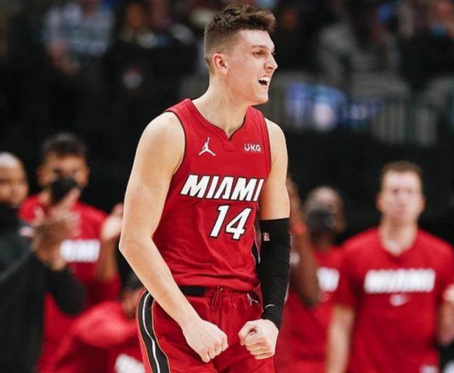 星空体育官方网站-前7战替补砍157分创历史 蜕变希罗剑指最佳第六人